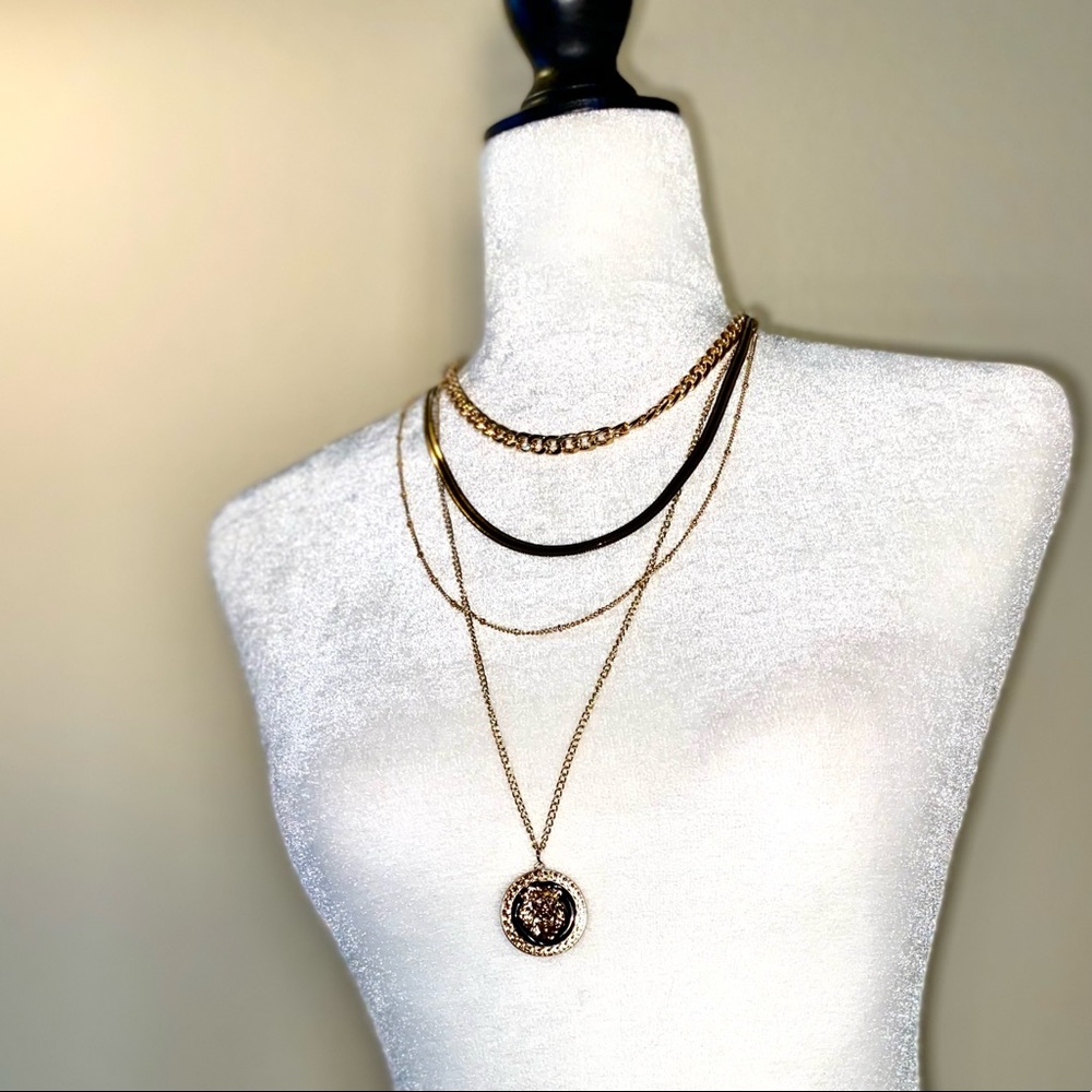 Layered Chains Necklace Set of 4 Chains Horoscope Lion